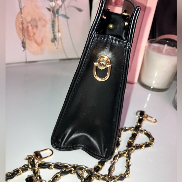 YSL Pouch - Picture 4 of 11